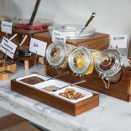 Olive Boutique 4*